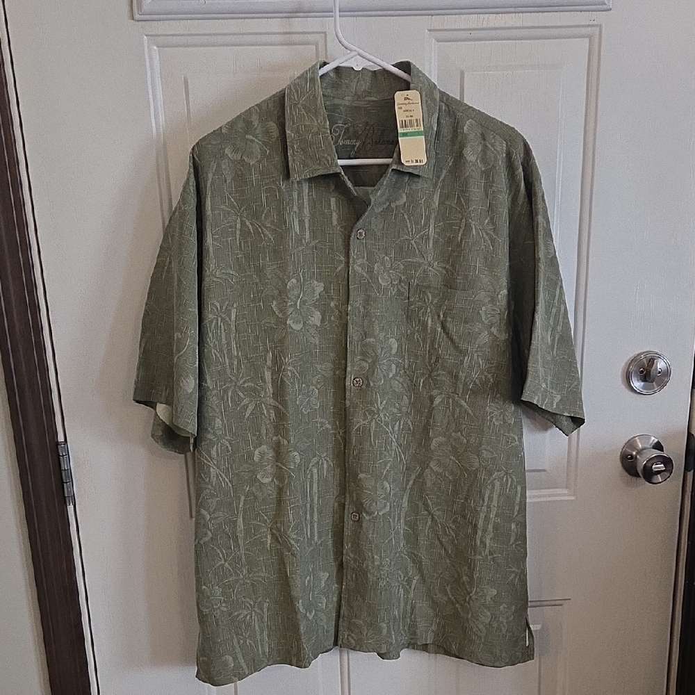 Tommy Bahama Olive Green Floral Casual Button Down Shirt